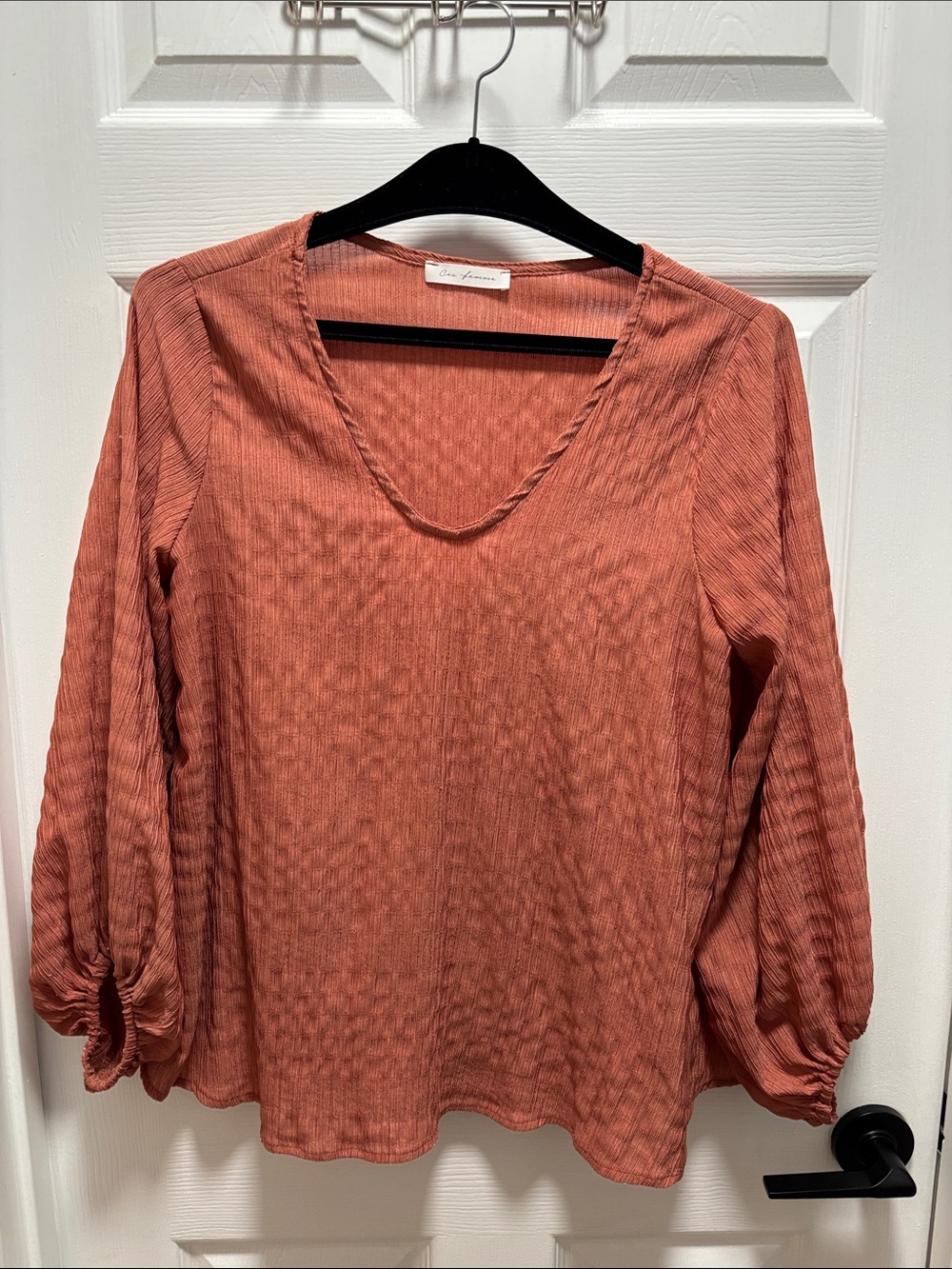 Ces Femme Rust-Orange oversizedTextured V-Neck Long Sleeve will stretch to 22 pt